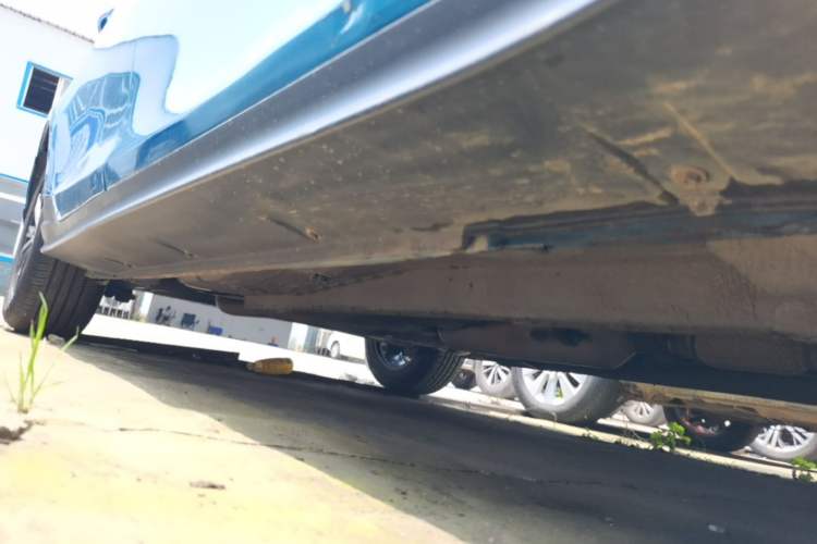 Used Geely Auto Emgrand 2016 Hatchback RS 1.5L Manual - Upward Edition Right Side Sill