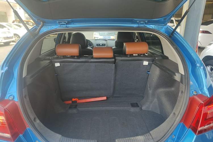 Used Geely Auto Emgrand 2016 Hatchback RS 1.5L Manual - Upward Edition Trunk