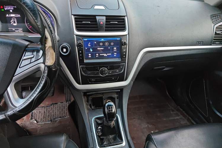 Used Geely Auto Emgrand 2016 Sedan 1.5L Manual Upward Edition Audio And AC Panel