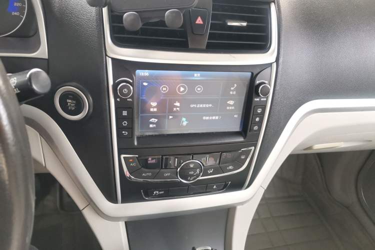 Used Geely Auto Emgrand 2016 Sedan 1.5L CVT Luxury Model Audio And AC Panel