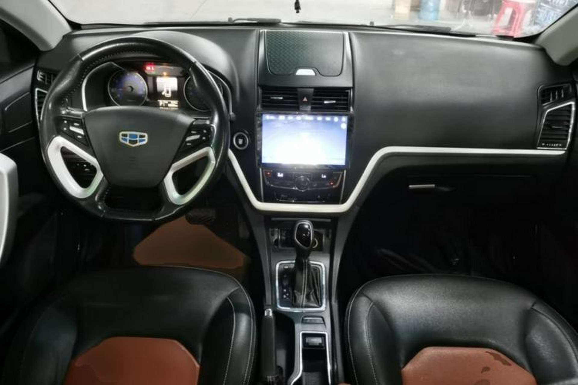 Used Geely Auto Emgrand 2016 Hatchback RS 1.5L CVT Upward Edition Center Console