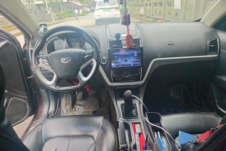 Used Geely Auto Emgrand 2016 Sedan 1.5L Manual Upward Edition Center Console