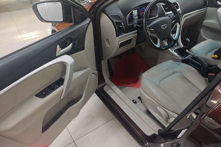 Used Geely Auto Emgrand 2016 Sedan 1.5L Manual Luxury Model Driver Seat