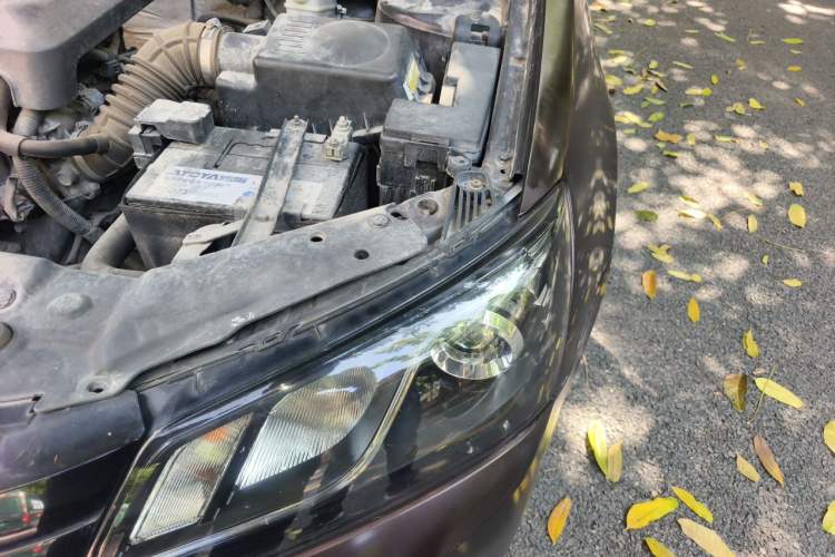Used Geely Auto Emgrand 2016 Sedan 1.5L Manual Luxury Model Engine Bay Left
