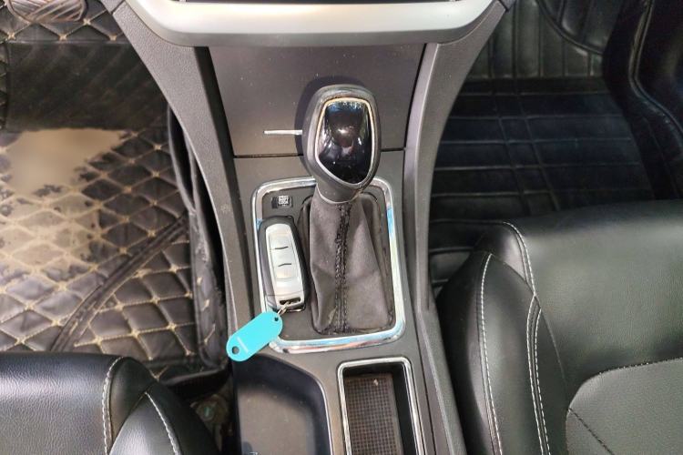 Used Geely Auto Emgrand 2016 Sedan 1.5L CVT Upward Version Gear Lever