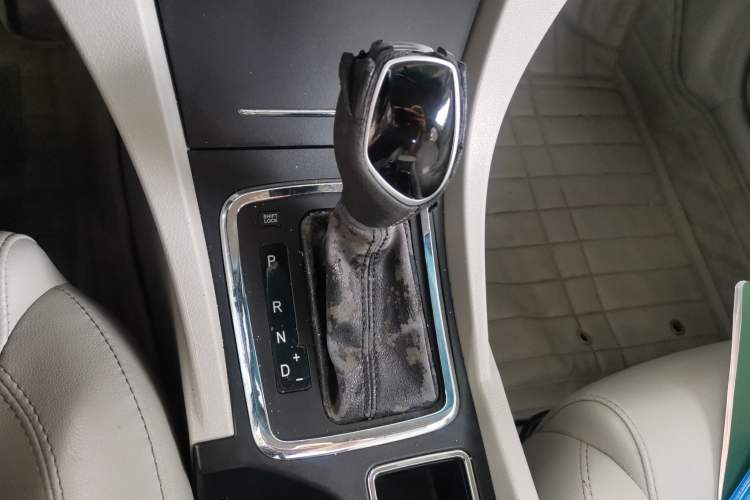 Used Geely Auto Emgrand 2016 Sedan 1.5L CVT Luxury Model Gear Lever