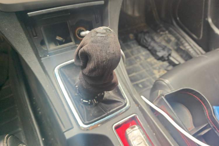 Used Geely Auto Emgrand 2016 Sedan 1.5L Manual Upward Edition Gear Lever