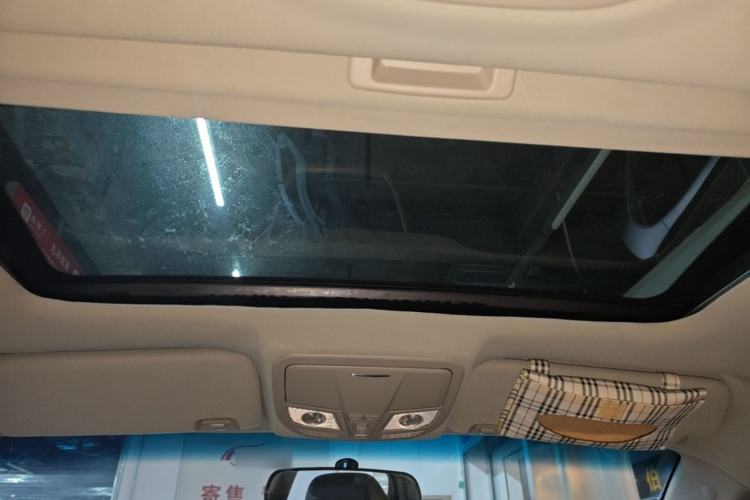 Used Geely Auto Emgrand 2016 Sedan 1.5L CVT Upward Version Headliner