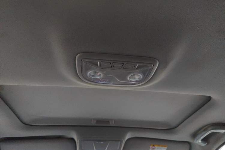 Used Geely Auto Emgrand 2016 Sedan 1.5L Manual Upward Edition Headliner