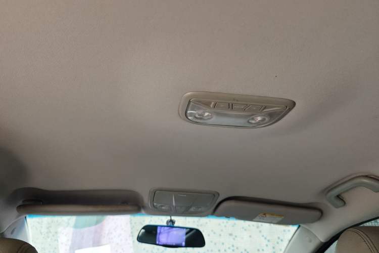 Used Geely Auto Emgrand 2016 Sedan 1.5L CVT Luxury Model Headliner