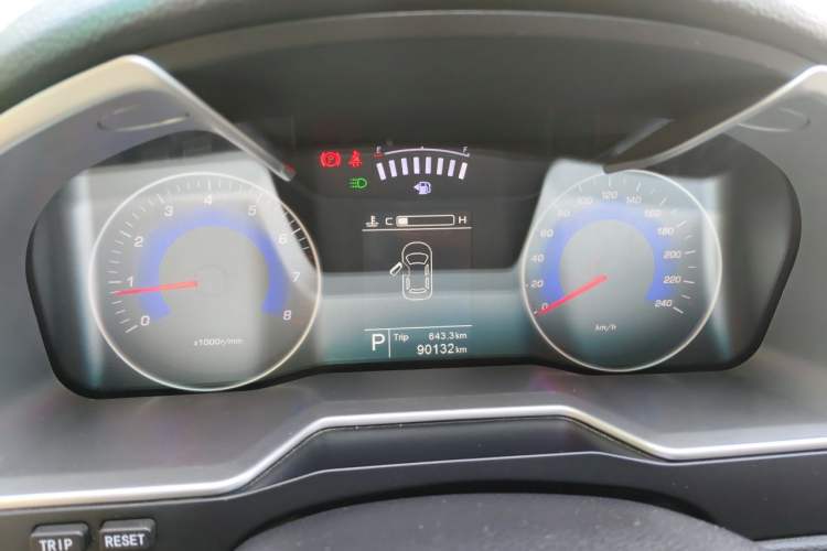 Used Geely Auto Emgrand 2016 Sedan 1.3T CVT Upward Edition Instrument Cluster