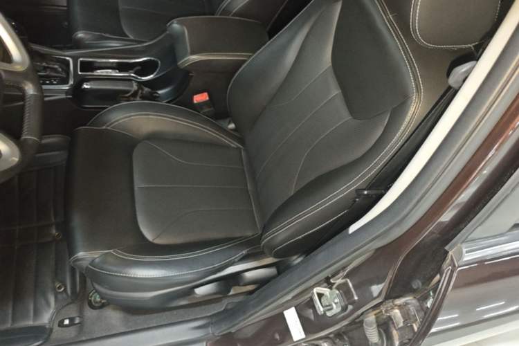 Used Geely Auto Emgrand 2016 Sedan 1.5L CVT Upward Version Left Front Seat