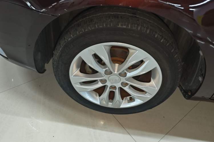 Used Geely Auto Emgrand 2016 Sedan 1.5L CVT Upward Version Left Front Wheel Hub