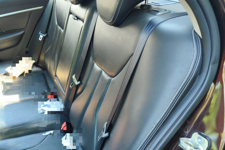 Used Geely Auto Emgrand 2016 Sedan 1.3T CVT Upward Edition Left Rear Seat