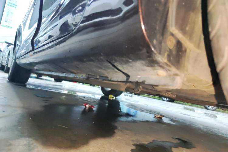 Used Geely Auto Emgrand 2016 Sedan 1.5L Manual Upward Edition Left Side Sill