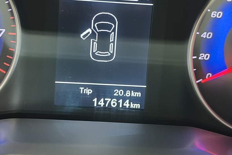 Used Geely Auto Emgrand 2016 Sedan 1.5L Manual Luxury Model Odometer Close Up