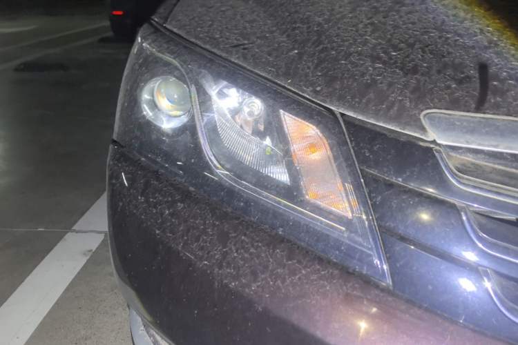 Used Geely Auto Emgrand 2016 Sedan 1.5L CVT Upward Version Right Front Headlight