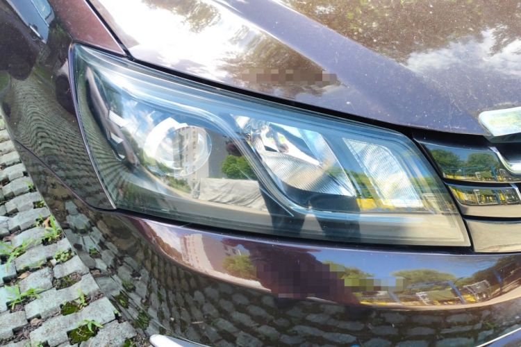 Used Geely Auto Emgrand 2016 Sedan 1.3T CVT Upward Edition Right Front Headlight