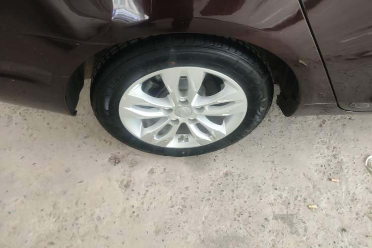 Used Geely Auto Emgrand 2016 Sedan 1.5L Manual Upward Edition Right Rear Wheel Hub