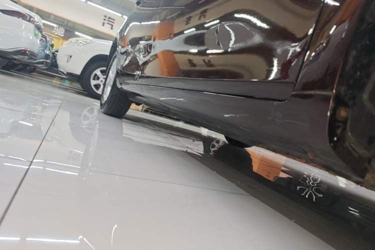 Used Geely Auto Emgrand 2016 Sedan 1.5L Manual Luxury Model Right Side Sill