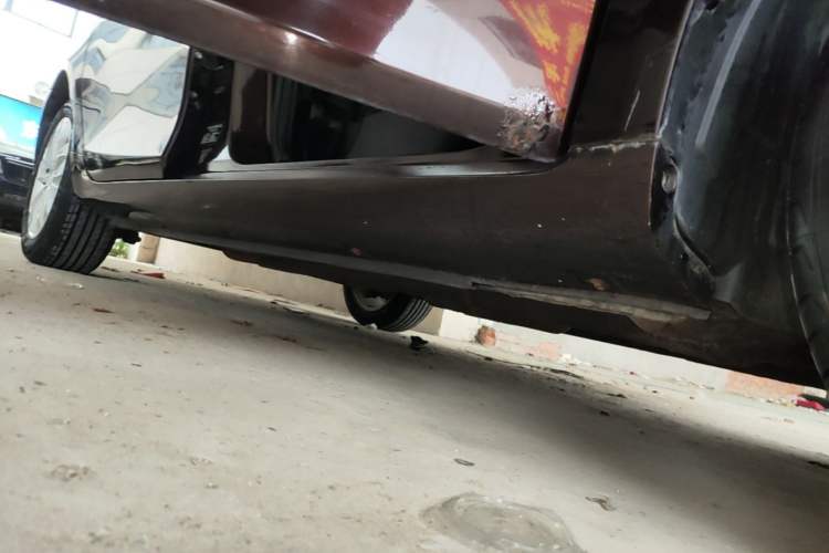Used Geely Auto Emgrand 2016 Sedan 1.5L Manual Upward Edition Right Side Sill