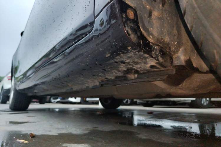 Used Geely Auto Emgrand 2016 Sedan 1.5L Manual Upward Edition Right Side Sill