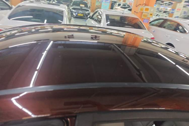 Used Geely Auto Emgrand 2016 Sedan 1.5L Manual Luxury Model Roof