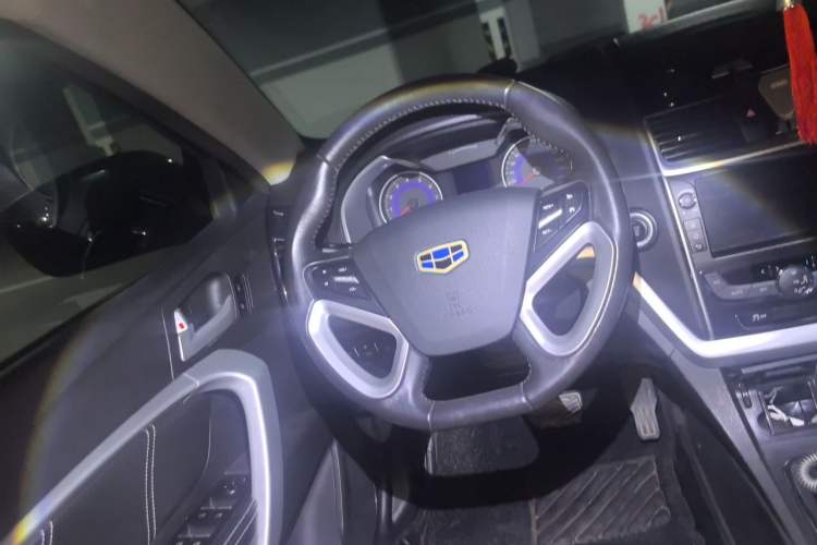 Used Geely Auto Emgrand 2016 Sedan 1.5L CVT Upward Version Steering Wheel