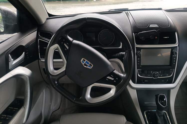 Used Geely Auto Emgrand 2016 Sedan 1.5L CVT Luxury Model Steering Wheel