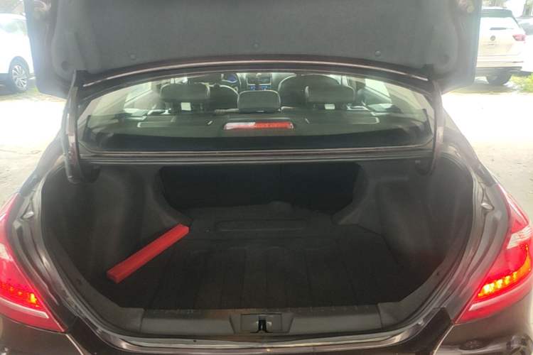Used Geely Auto Emgrand 2016 Sedan 1.5L Manual Upward Edition Trunk