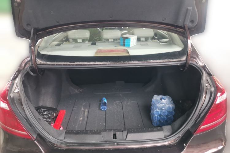 Used Geely Auto Emgrand 2016 Sedan 1.5L CVT Luxury Model Trunk