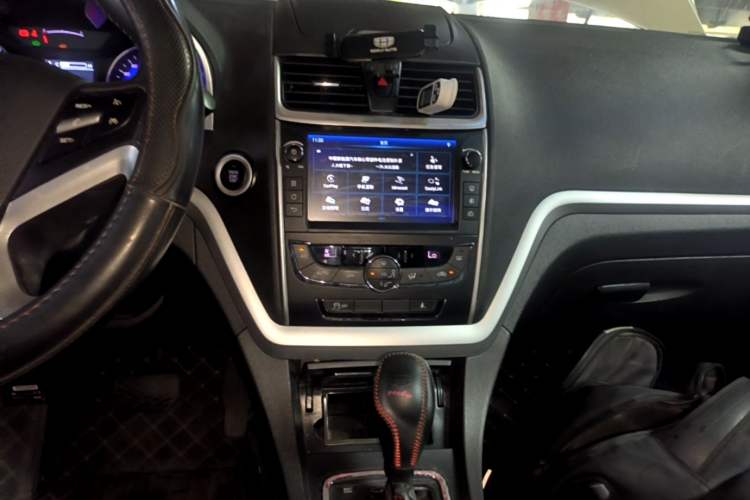 Used Geely Auto Emgrand 2016 Sedan 1.5L CVT Upward Version Audio And AC Panel