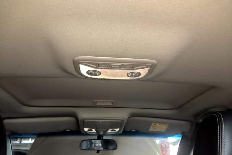 Used Geely Auto Emgrand 2016 Sedan 1.5L CVT Upward Version Headliner