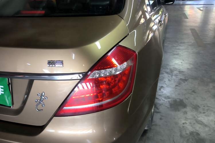 Used Geely Auto Emgrand 2016 Sedan 1.5L CVT Upward Version Right Rear Taillight