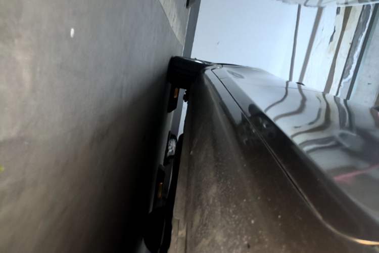 Used Geely Auto Emgrand 2016 Sedan 1.5L CVT Upward Version Right Side Sill