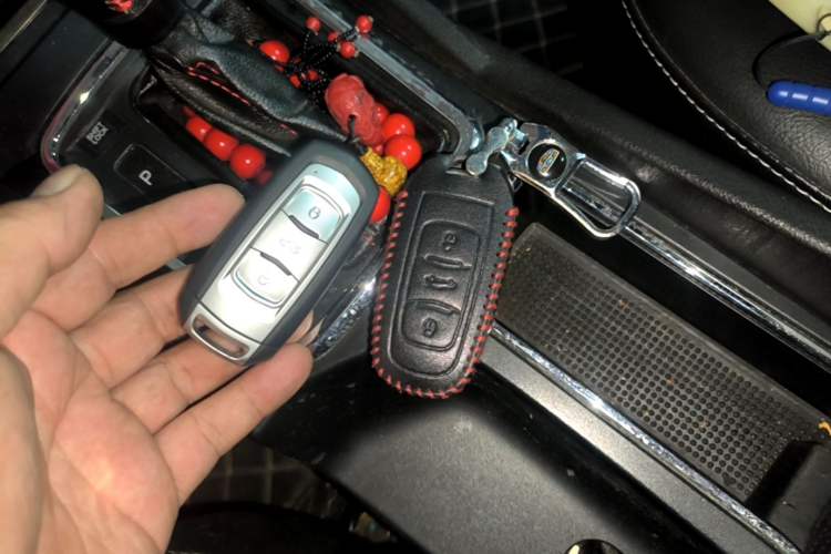 Used Geely Auto Emgrand 2016 Sedan 1.5L CVT Upward Version Vehicle Key