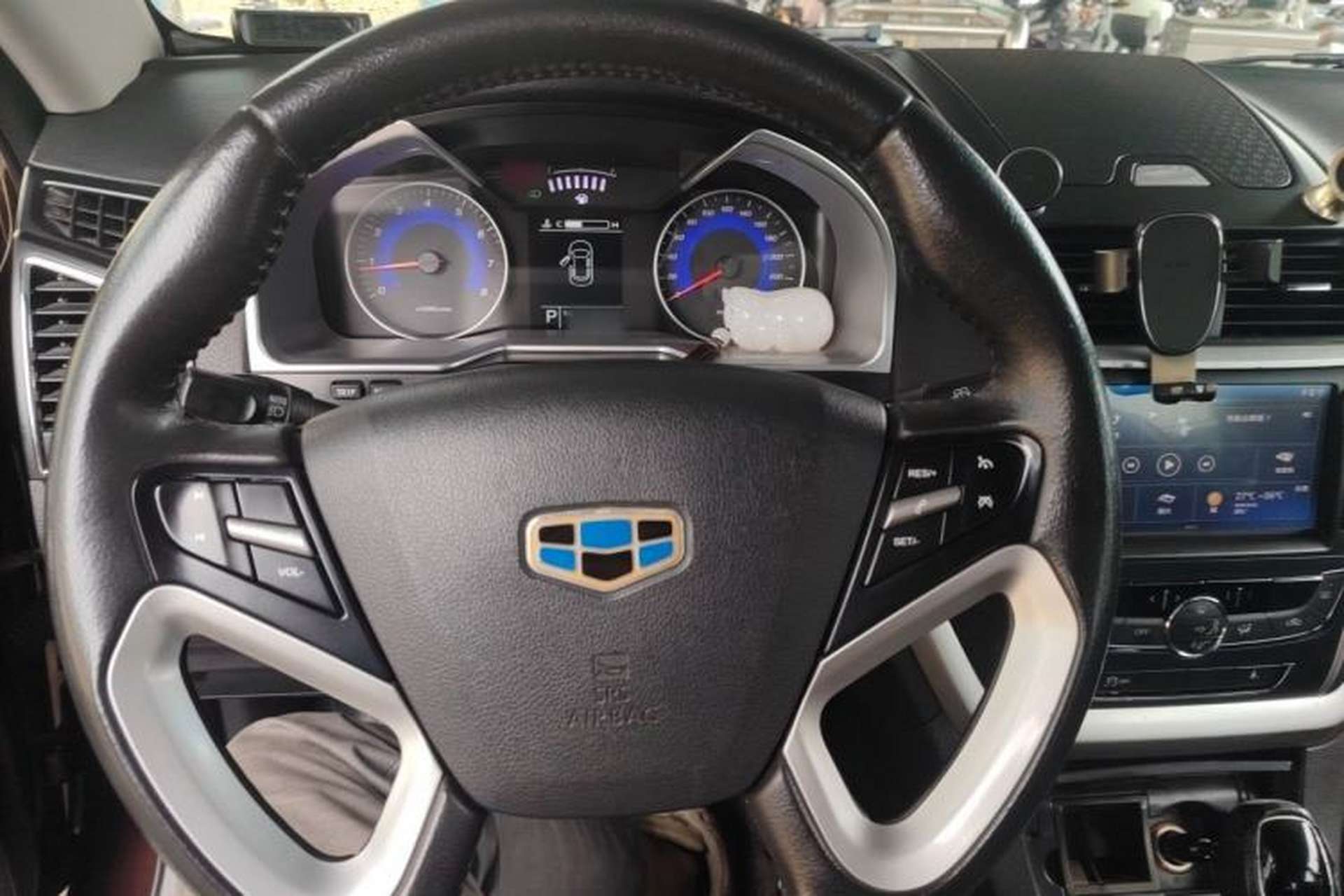 Used Geely Auto Emgrand 2016 Sedan 1.5L CVT Upward Version Steering Wheel