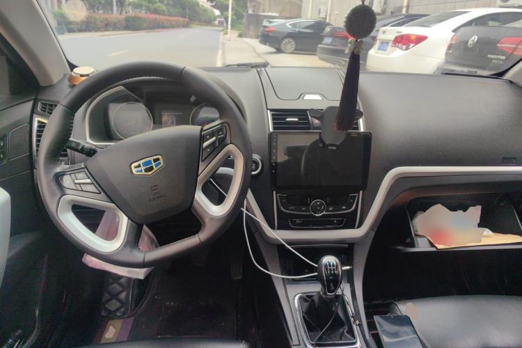 Used Geely Auto Emgrand 2016 Sedan 1.5L Manual Upward Edition Center Console