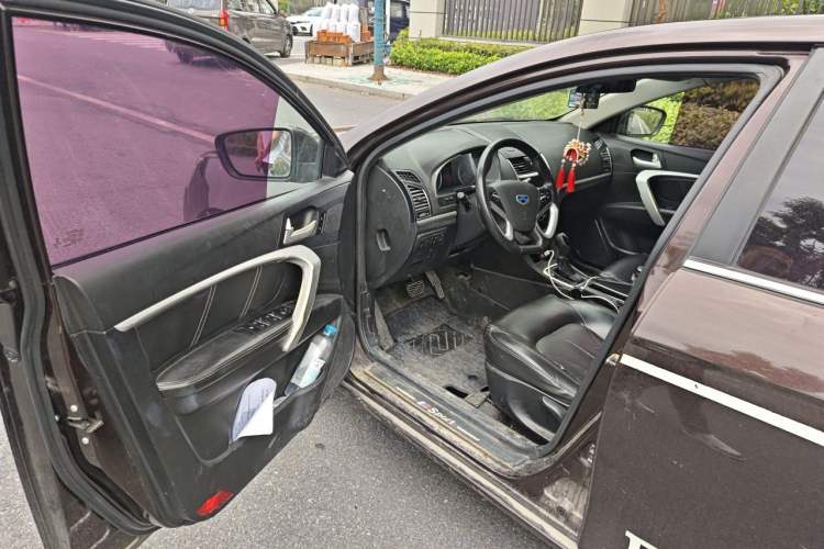 Used Geely Auto Emgrand 2016 Sedan 1.5L CVT Upward Version Driver Seat