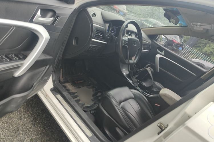 Used Geely Auto Emgrand 2016 Sedan 1.5L CVT Upward Version Driver Seat