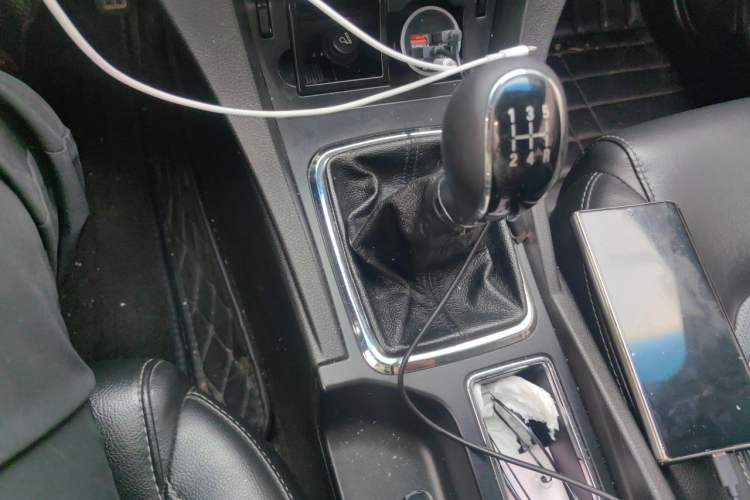 Used Geely Auto Emgrand 2016 Sedan 1.5L Manual Upward Edition Gear Lever