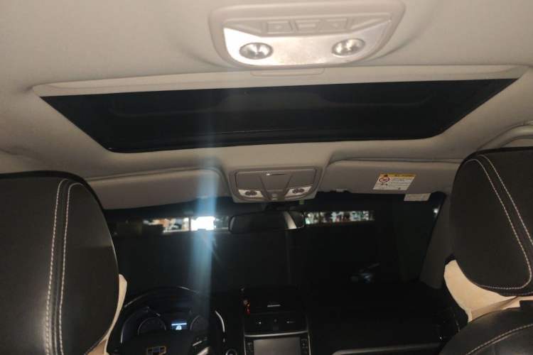 Used Geely Auto Emgrand 2016 Sedan 1.5L Manual Upward Edition Headliner