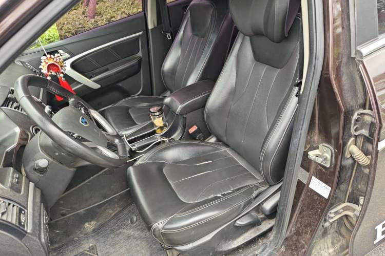 Used Geely Auto Emgrand 2016 Sedan 1.5L CVT Upward Version Left Front Seat