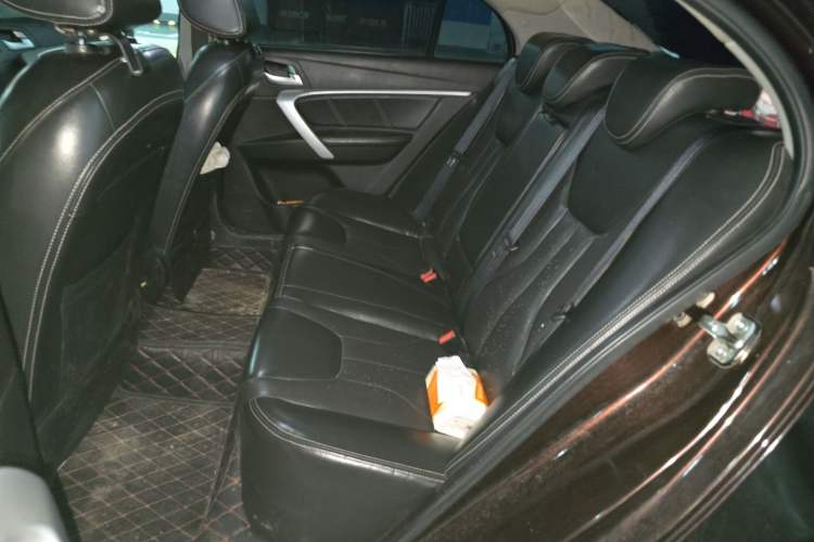 Used Geely Auto Emgrand 2016 Sedan 1.3T CVT Upward Edition Left Rear Seat