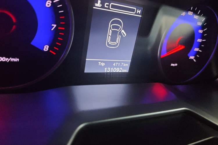 Used Geely Auto Emgrand 2016 Sedan 1.5L Manual Luxury Model Odometer Close Up