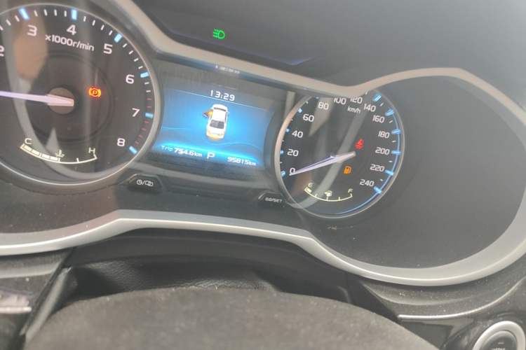 Used Geely Auto Emgrand 2016 Sedan 1.5L CVT Upward Version Odometer Close Up