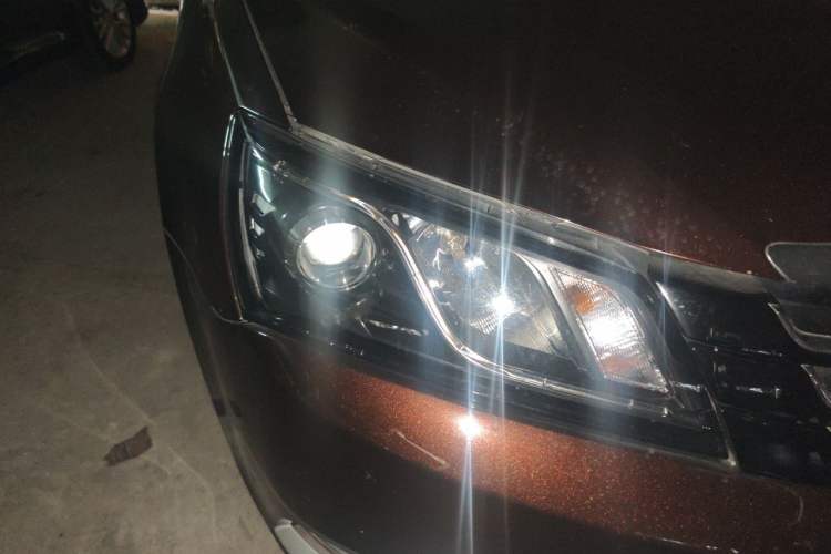 Used Geely Auto Emgrand 2016 Sedan 1.5L Manual Upward Edition Right Front Headlight