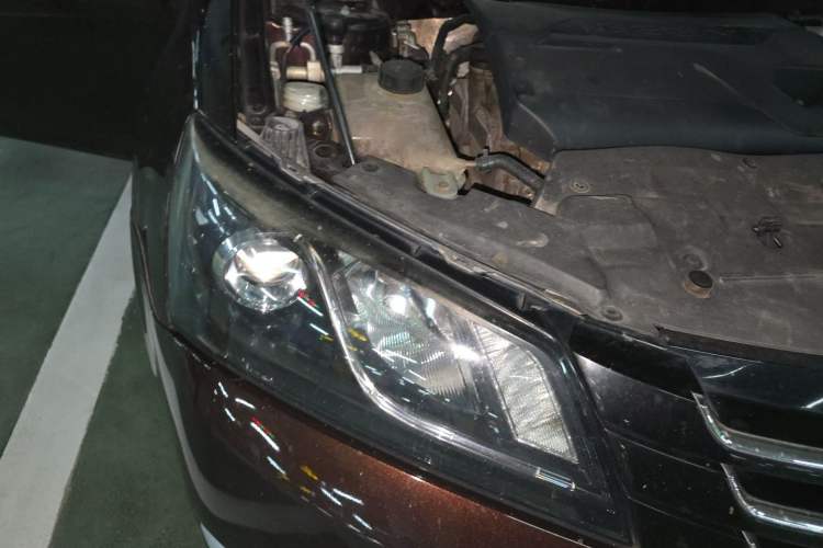 Used Geely Auto Emgrand 2016 Sedan 1.3T CVT Upward Edition Right Front Headlight
