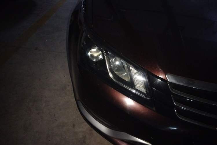 Used Geely Auto Emgrand 2016 Sedan 1.5L Manual Upward Edition Right Front Headlight
