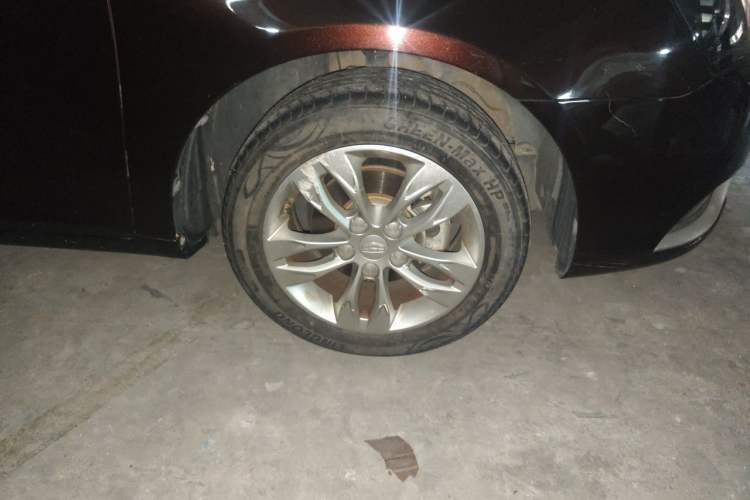 Used Geely Auto Emgrand 2016 Sedan 1.5L Manual Upward Edition Right Front Wheel Hub